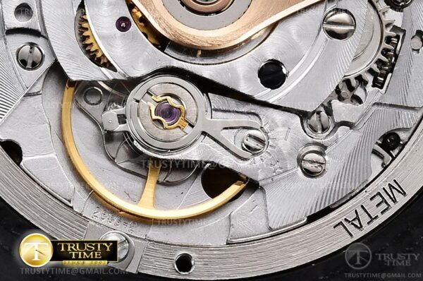 AP0610 - Royal Oak Diver - Image 26